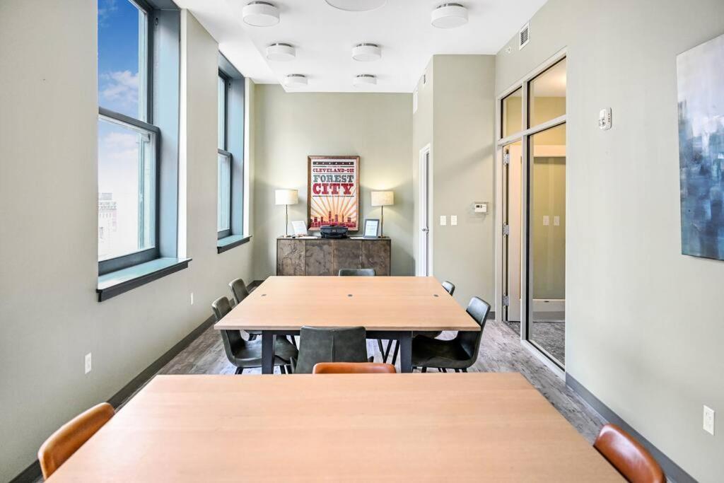 Ferienwohnung 2Br Unit In The Heart Of Dt On Playhouse Square, With Pool And Gym Access-1106 Cleveland Exterior foto